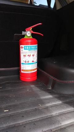 車載滅火器選購(gòu)與保養(yǎng)指南 如何選擇靠譜品牌并做好維修